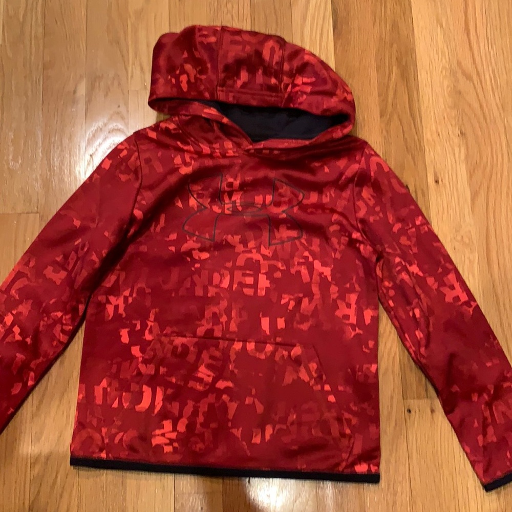 Under Armour hoodie YXS.